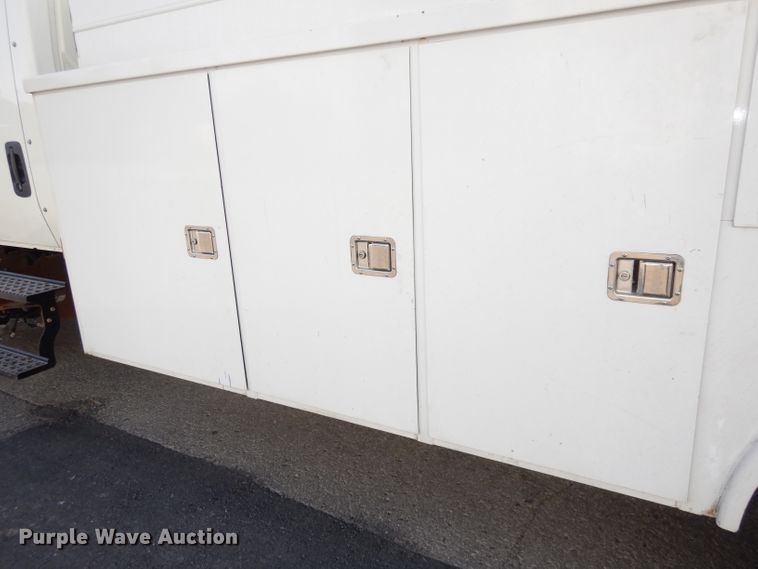 image for item DJ6898 2009 International DuraStar 4300  Crew Cab utility truck