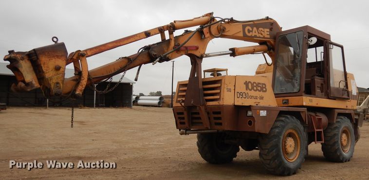 image for item DJ6904 1985 Case 1085B  wheeled excavator