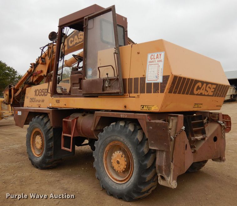 image for item DJ6904 1985 Case 1085B  wheeled excavator