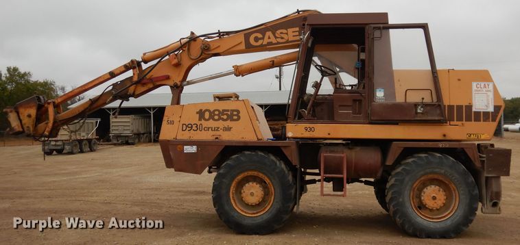 image for item DJ6904 1985 Case 1085B  wheeled excavator