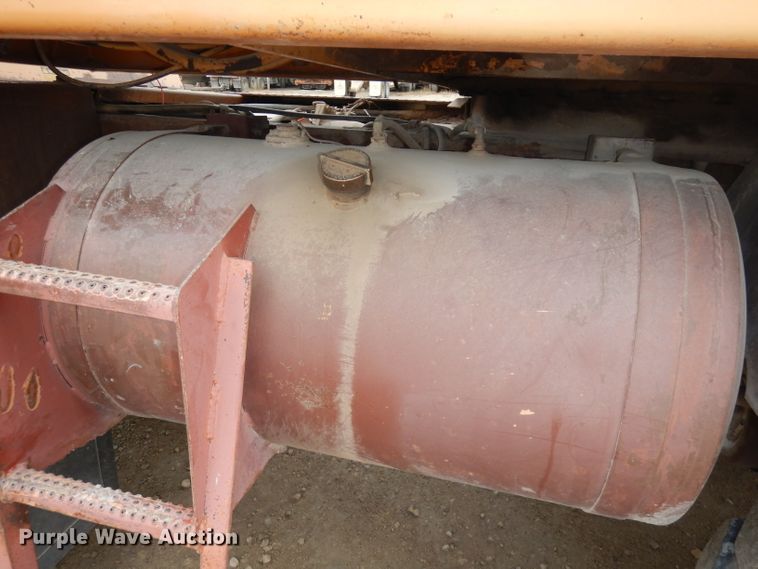 image for item DJ6904 1985 Case 1085B  wheeled excavator