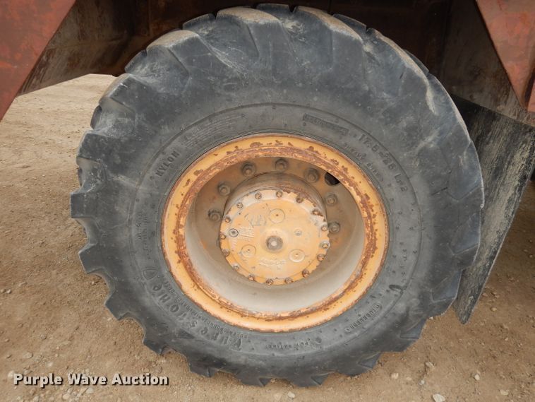 image for item DJ6904 1985 Case 1085B  wheeled excavator