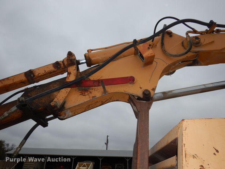 image for item DJ6904 1985 Case 1085B  wheeled excavator