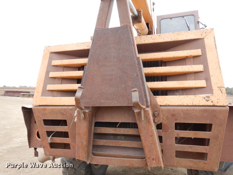 image for item DJ6904 1985 Case 1085B  wheeled excavator