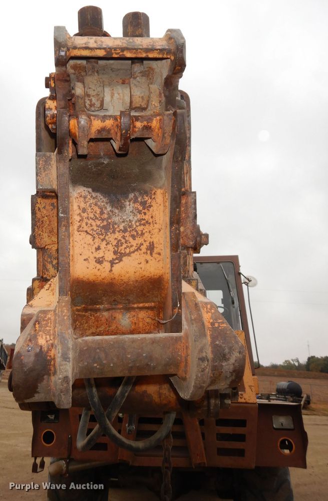 image for item DJ6904 1985 Case 1085B  wheeled excavator