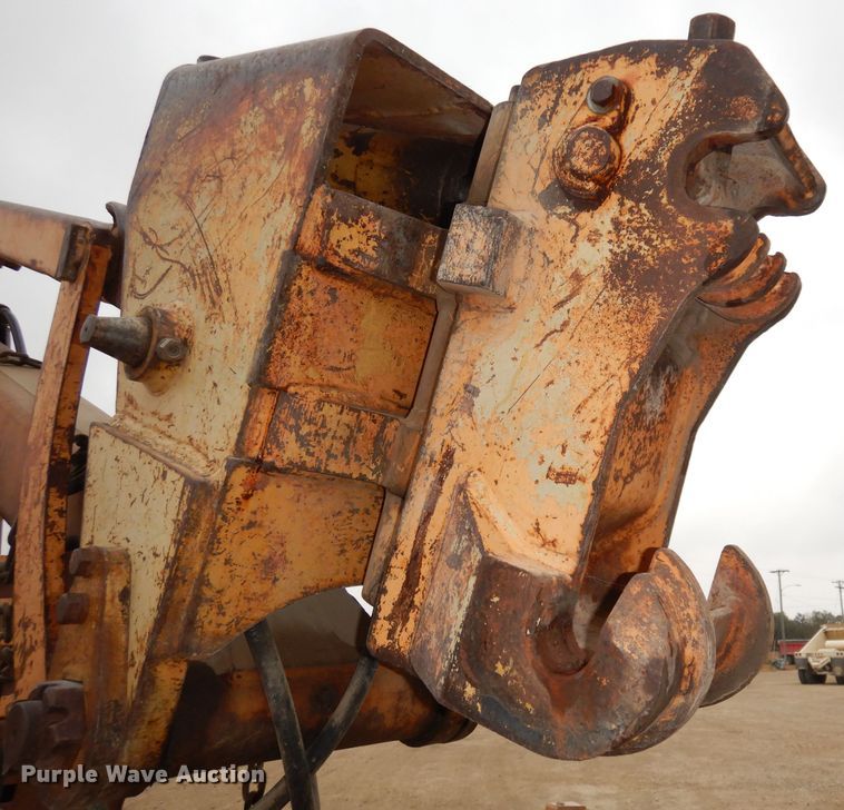 image for item DJ6904 1985 Case 1085B  wheeled excavator