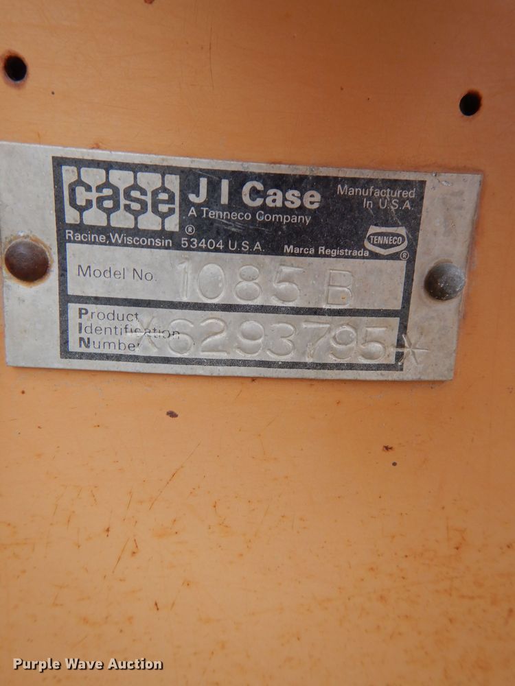 image for item DJ6904 1985 Case 1085B  wheeled excavator