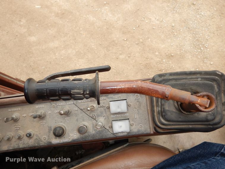 image for item DJ6904 1985 Case 1085B  wheeled excavator