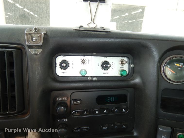 image for item DJ6911 2007 Chevrolet C5500  bucket truck