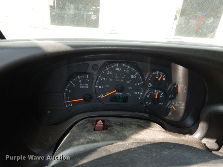 image for item DJ6911 2007 Chevrolet C5500  bucket truck