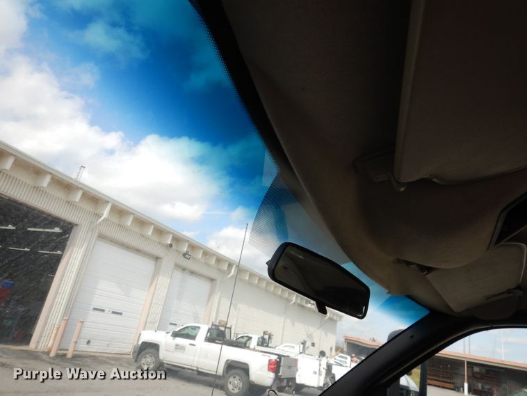 image for item DJ6911 2007 Chevrolet C5500  bucket truck