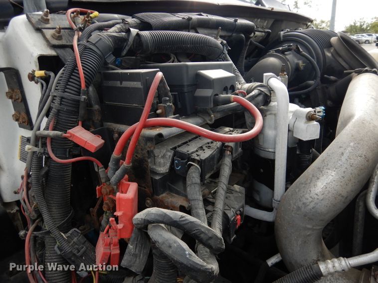 image for item DJ6911 2007 Chevrolet C5500  bucket truck