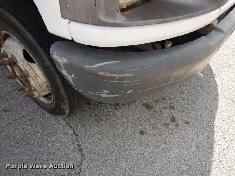 image for item DJ6911 2007 Chevrolet C5500  bucket truck