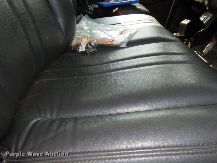 image for item DJ6911 2007 Chevrolet C5500  bucket truck