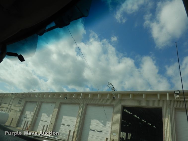 image for item DJ6911 2007 Chevrolet C5500  bucket truck