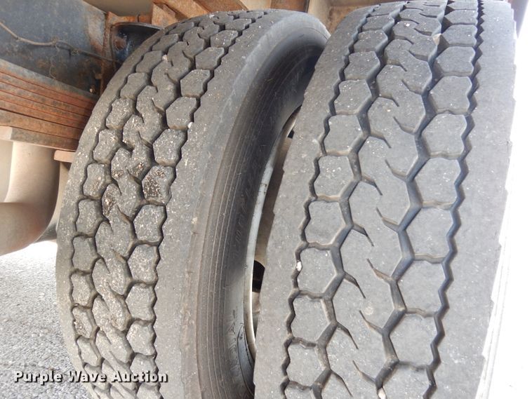 image for item DJ6911 2007 Chevrolet C5500  bucket truck