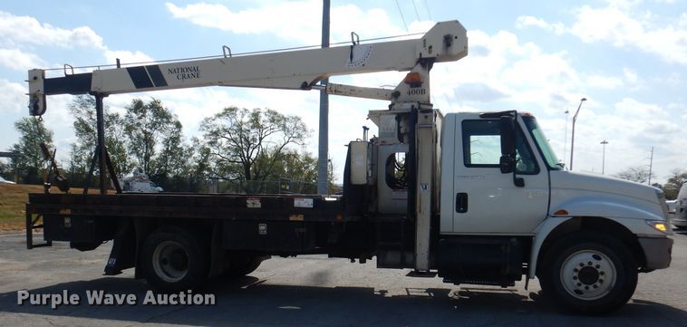 image for item DJ6913 2004 International 4400  crane truck