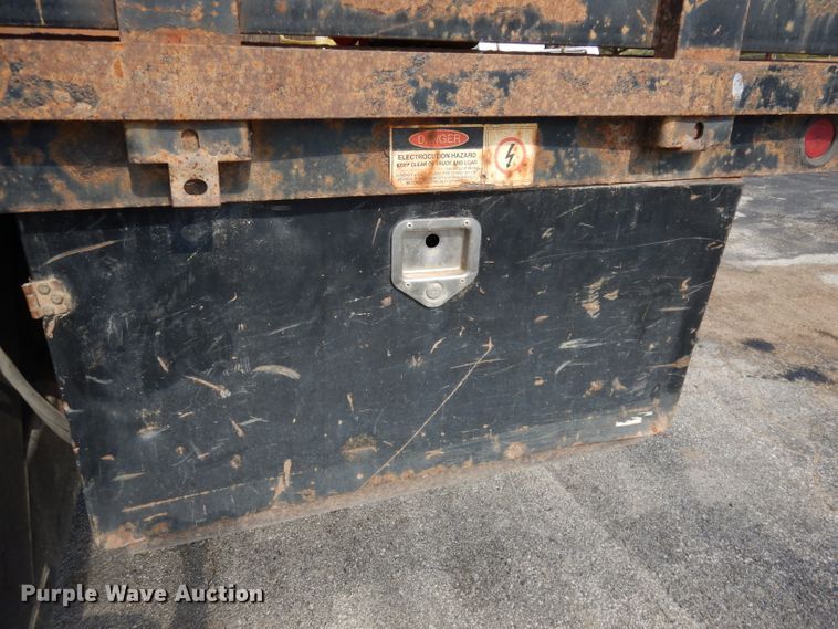 image for item DJ6913 2004 International 4400  crane truck