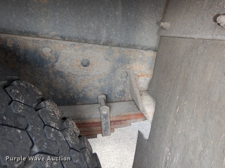 image for item DJ6913 2004 International 4400  crane truck