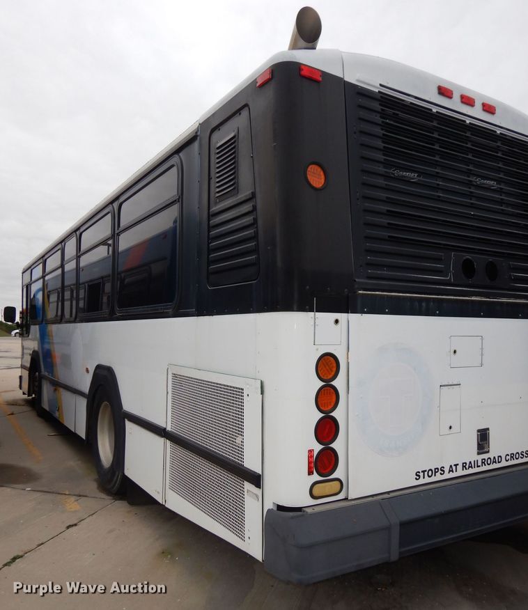 image for item DJ6925 1998 Gillig C18A102N4  shuttle bus