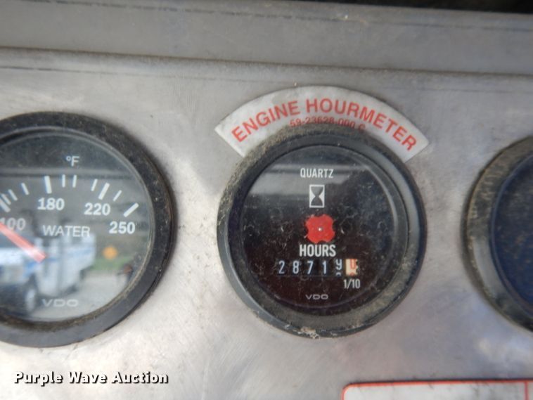 image for item DJ6925 1998 Gillig C18A102N4  shuttle bus