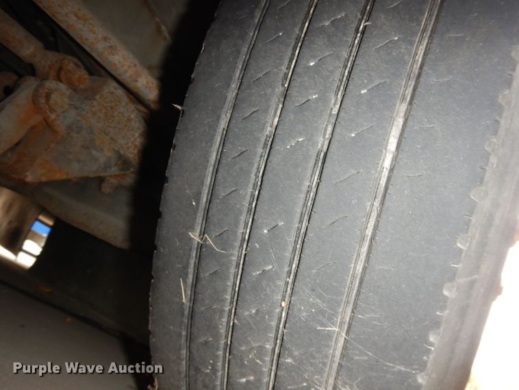 image for item DJ6926 1998 Gillig C18A102N4  shuttle bus