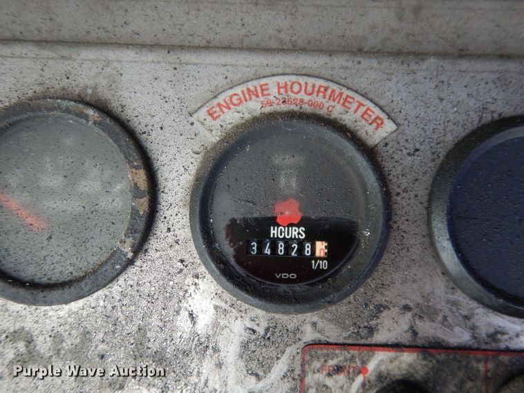 image for item DJ6926 1998 Gillig C18A102N4  shuttle bus