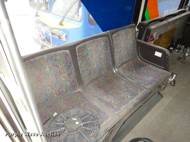 image for item DJ6926 1998 Gillig C18A102N4  shuttle bus