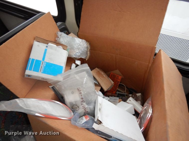 image for item DJ6926 1998 Gillig C18A102N4  shuttle bus