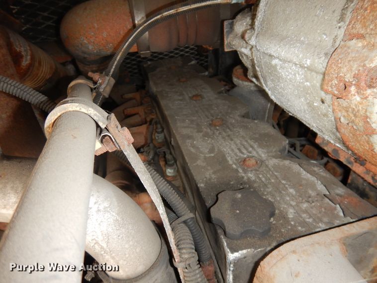 image for item DJ6927 1998 Gillig C18A102N4  shuttle bus