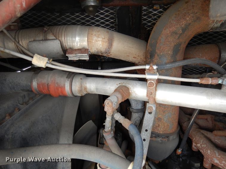 image for item DJ6927 1998 Gillig C18A102N4  shuttle bus