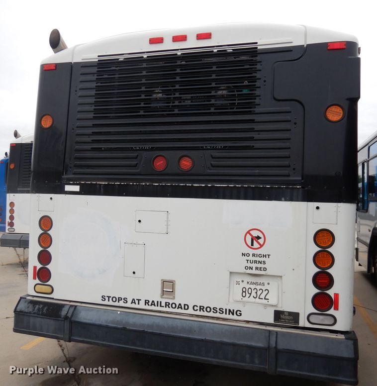 image for item DJ6928 1998 Gillig C18A102N4  shuttle bus