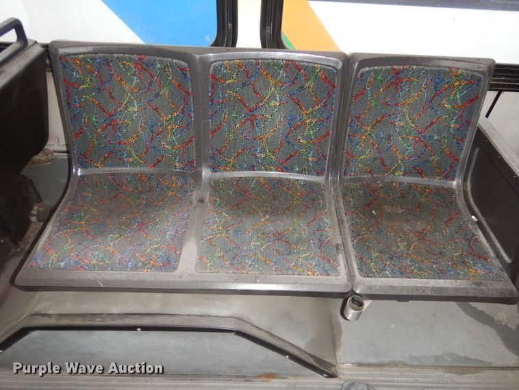 image for item DJ6928 1998 Gillig C18A102N4  shuttle bus