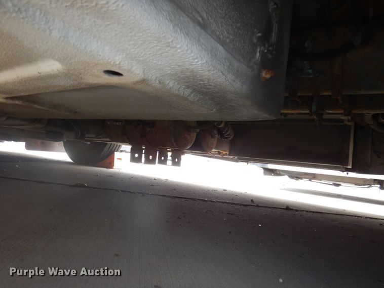 image for item DJ6929 1998 Gillig C18A102N4  shuttle bus