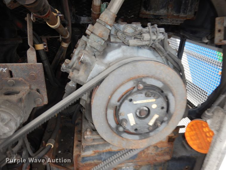 image for item DJ6929 1998 Gillig C18A102N4  shuttle bus