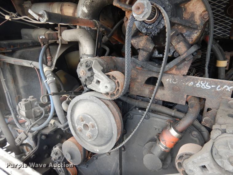 image for item DJ6929 1998 Gillig C18A102N4  shuttle bus