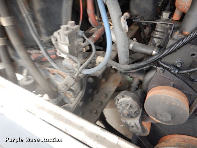 image for item DJ6929 1998 Gillig C18A102N4  shuttle bus