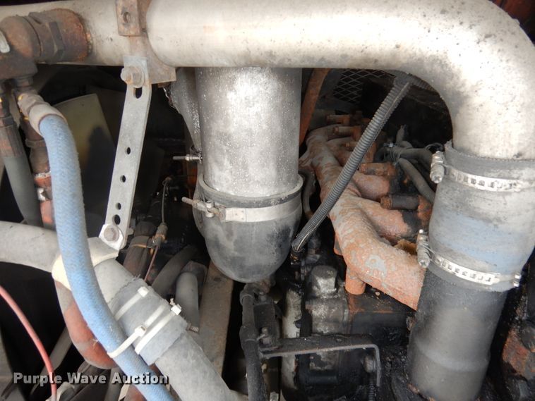 image for item DJ6929 1998 Gillig C18A102N4  shuttle bus