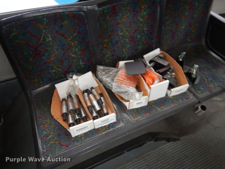 image for item DJ6929 1998 Gillig C18A102N4  shuttle bus