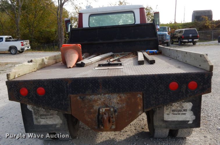 image for item FG9511 1986 International 1954  flatbed truck