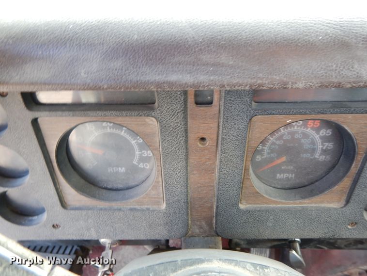 image for item FG9511 1986 International 1954  flatbed truck