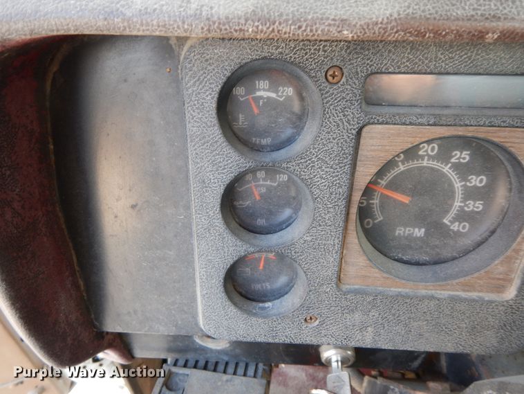 image for item FG9511 1986 International 1954  flatbed truck