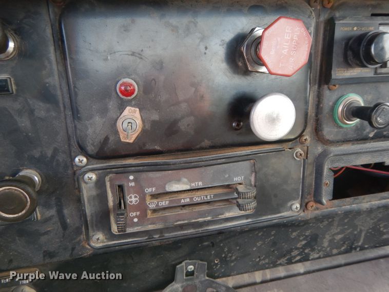 image for item FG9511 1986 International 1954  flatbed truck