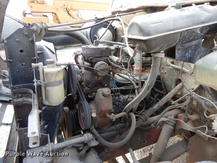 image for item FG9511 1986 International 1954  flatbed truck