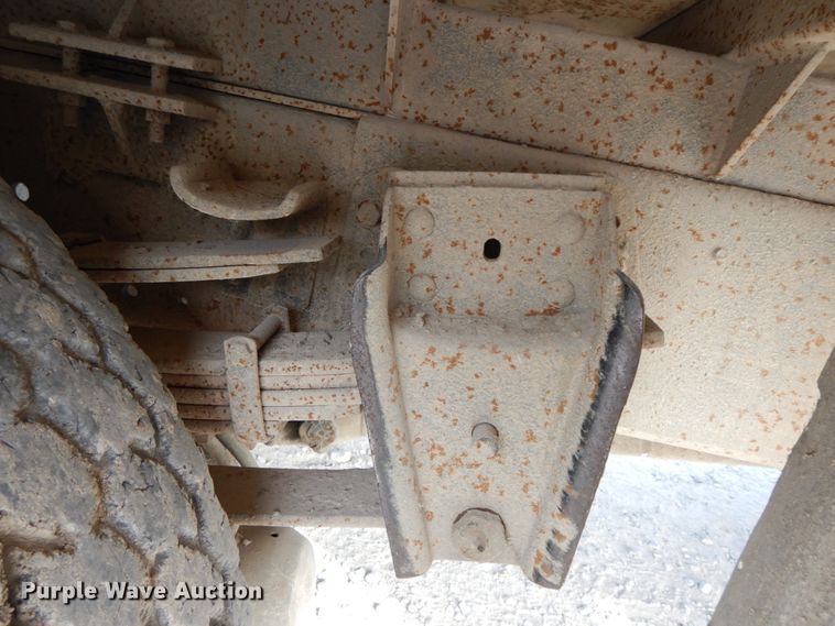 image for item FG9511 1986 International 1954  flatbed truck