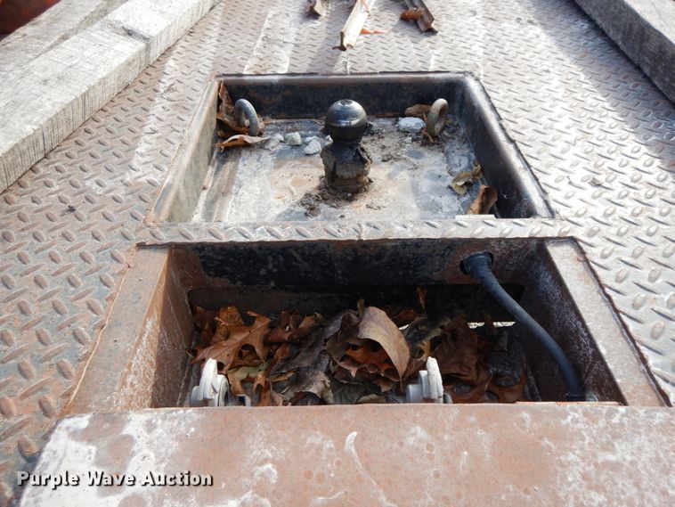 image for item FG9511 1986 International 1954  flatbed truck