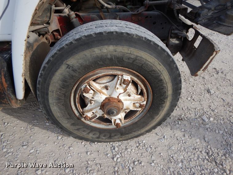 image for item FG9511 1986 International 1954  flatbed truck