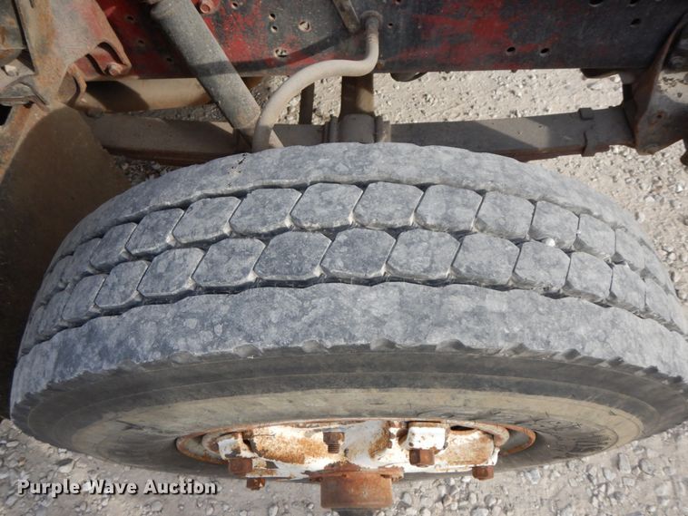 image for item FG9511 1986 International 1954  flatbed truck