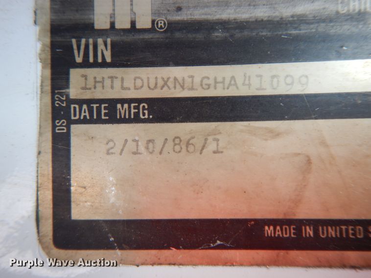 image for item FG9511 1986 International 1954  flatbed truck