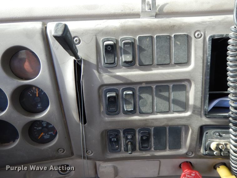 image for item FG9512 2007 Mack CNH613  dump truck